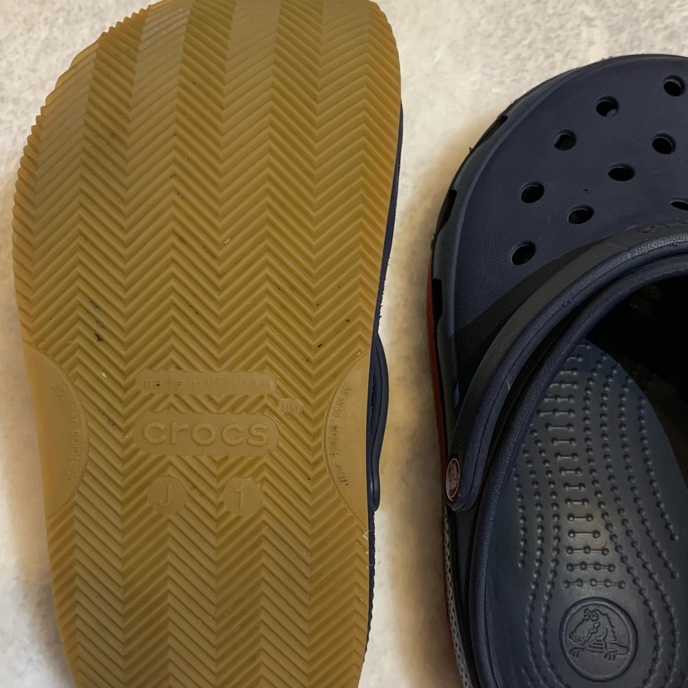 NEW boys crocs